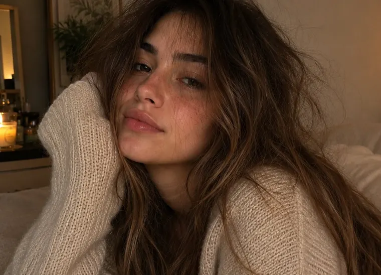 Cómo eliminar encrespamiento del cabello después del alisado
